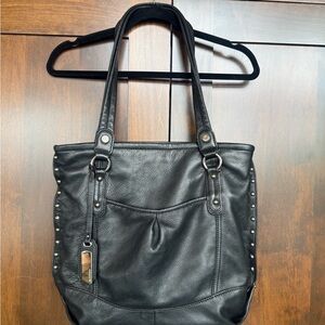 ⚜️ B. MAKOWSKY BLACK SOFT LEATHER SHOULDER PURSE WITH SILVER ACCENTS ⚜️